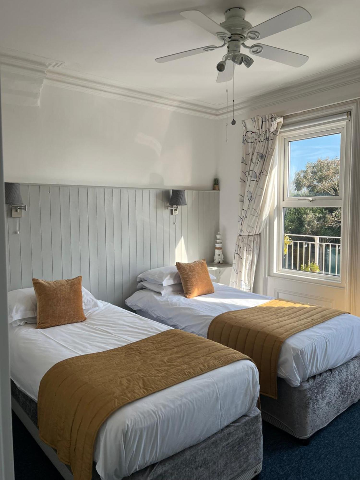 The New England Hotel Eastbourne Eksteriør billede
